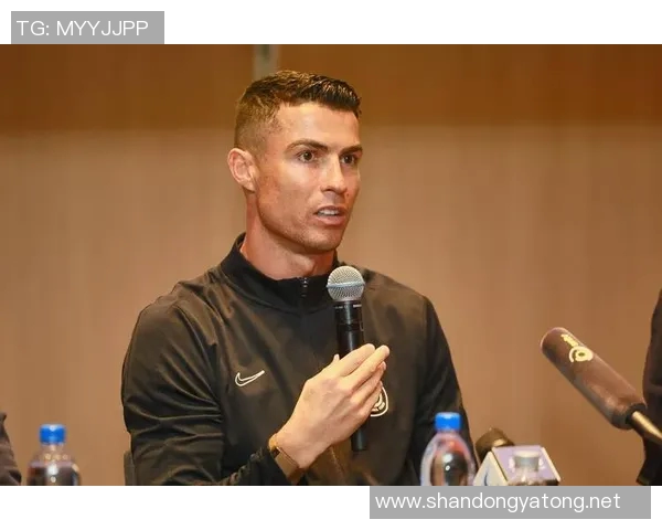 C罗足球明星赛盛况空前球迷齐聚见证传奇对决与友谊之战